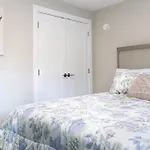 Newly Renovated 2 Bedroom Apt!