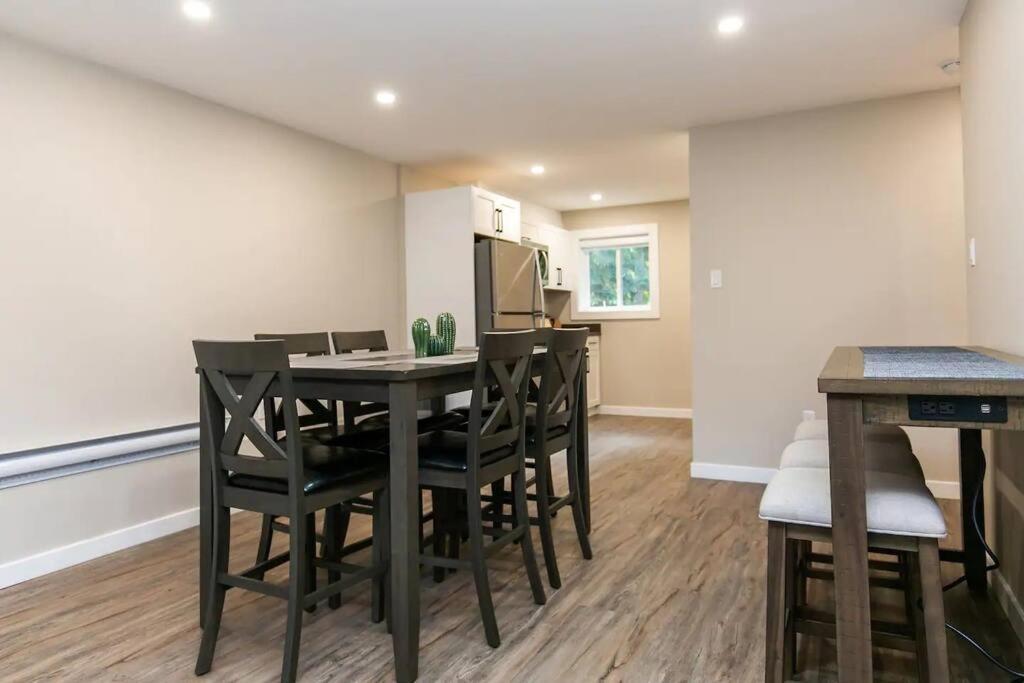 Appartement Newly Renovated 2 Bedroom Apt! *